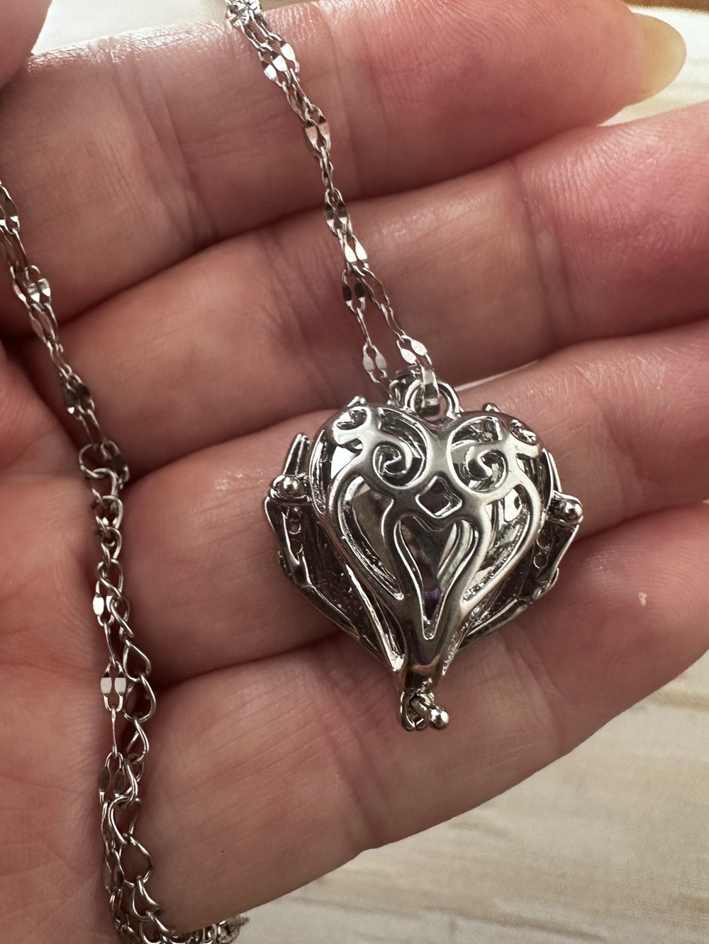 Heart of the Ocean Silver Heart Pendant Necklace with Blue-Purple Crystal - Picture 10 of 11